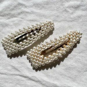 Oversized pearl hair clips set of 2